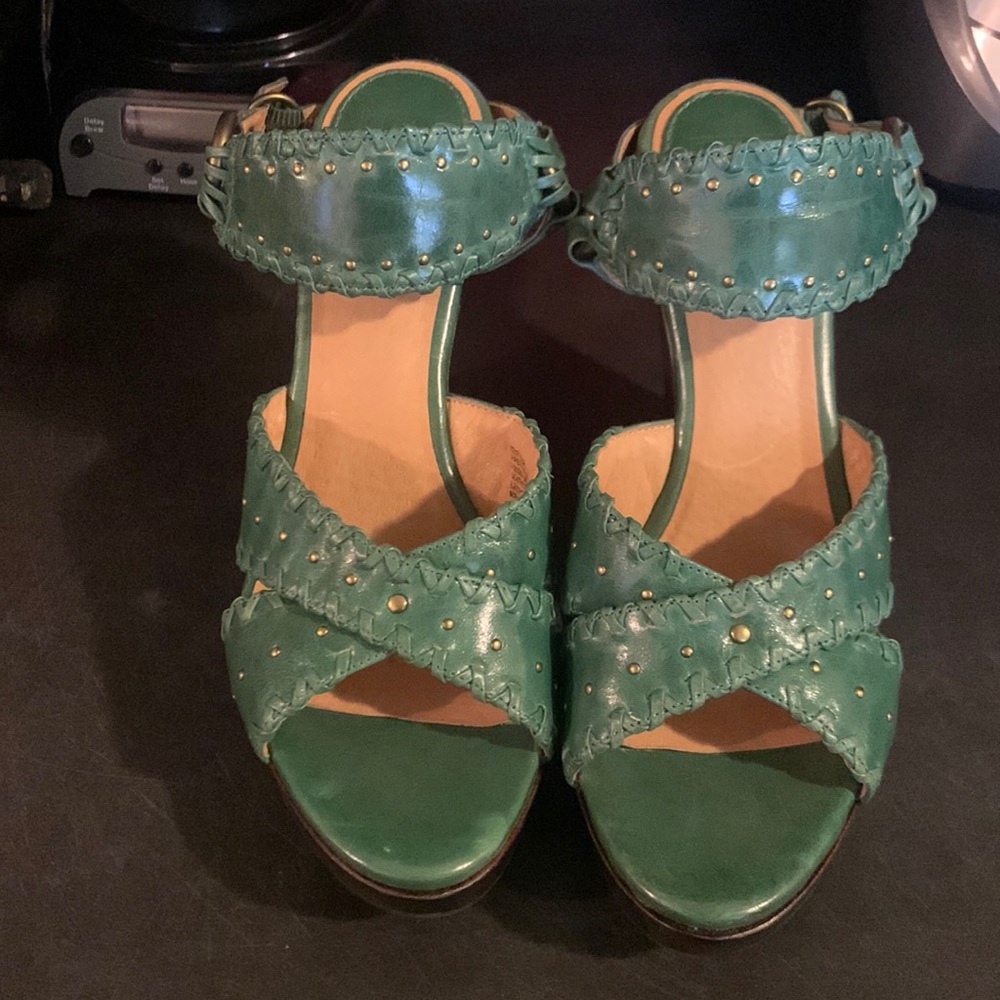 The Frye Company Women’s Sage Green Wedges